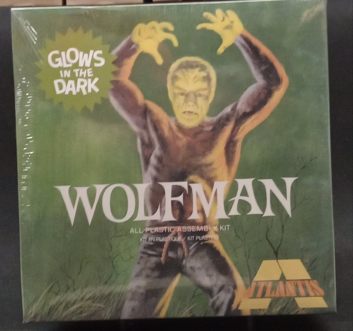 ATLANTIS GLOW IN THE DARK WOLFMAN MODEL KIT