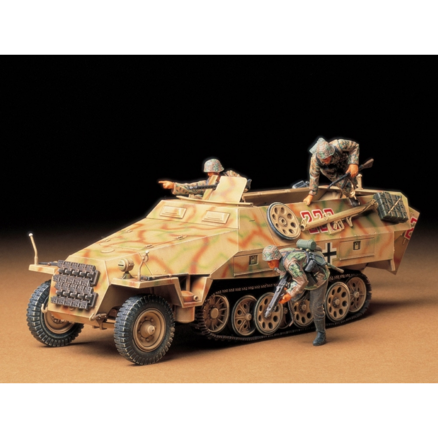 TAMIYA 1/35 WWII GERMAN SD.KFZ 251/1