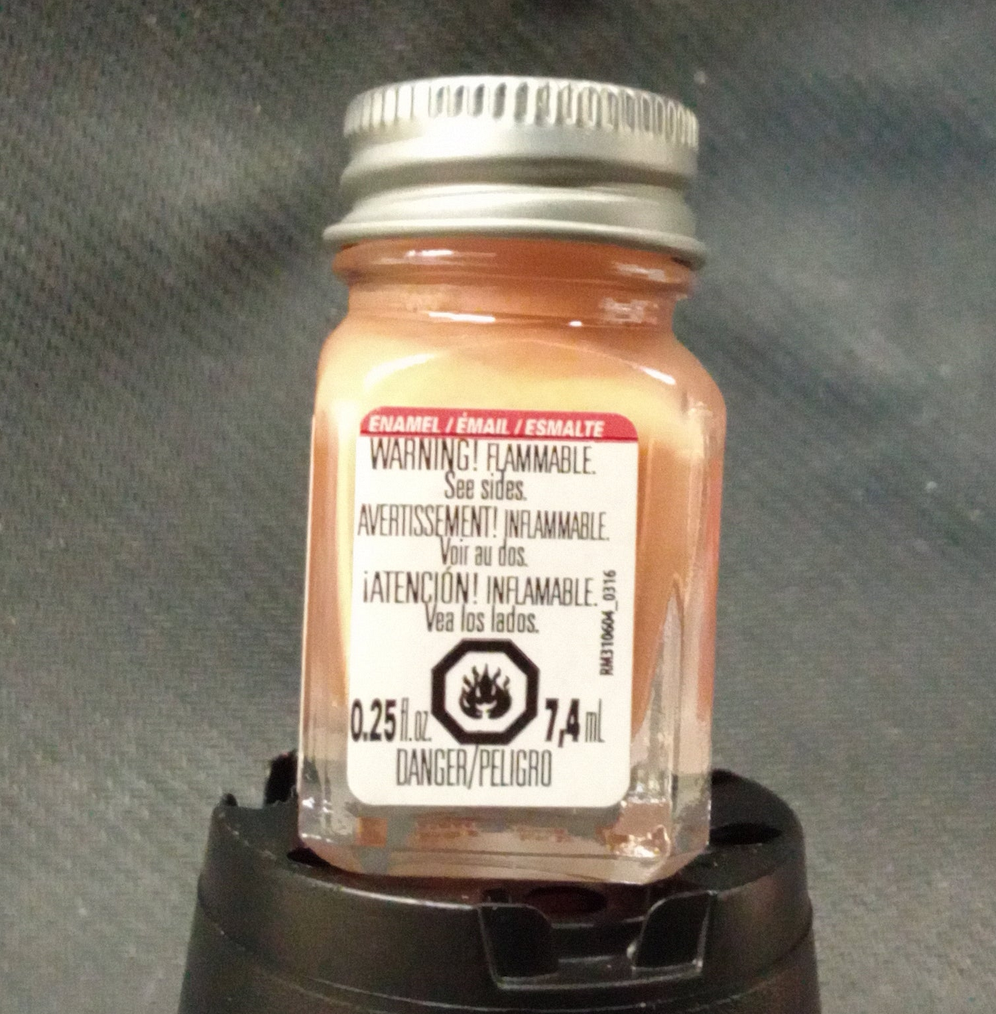 TESTORS FLAT LIGHT TANENAMEL 1/4 OZ BOTTLE