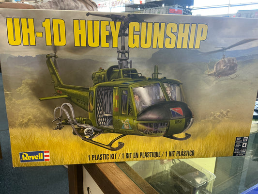 1/32 UH-1H HUEY GUNSHIP