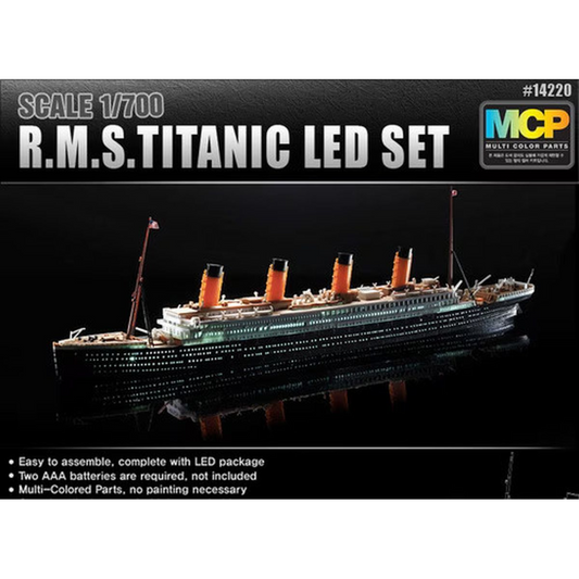ACADEMY 1/700 RMS TITANIC WITH LED LIGHTS