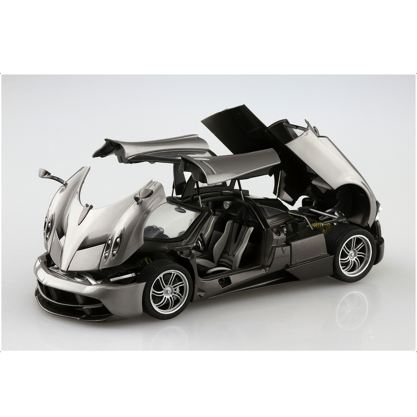 AOSHIMA 1/24 Pagani Huayra '12