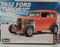 REVELL 1/25 '32 FORD TUDOR SEDAN 2 IN 1 KIT