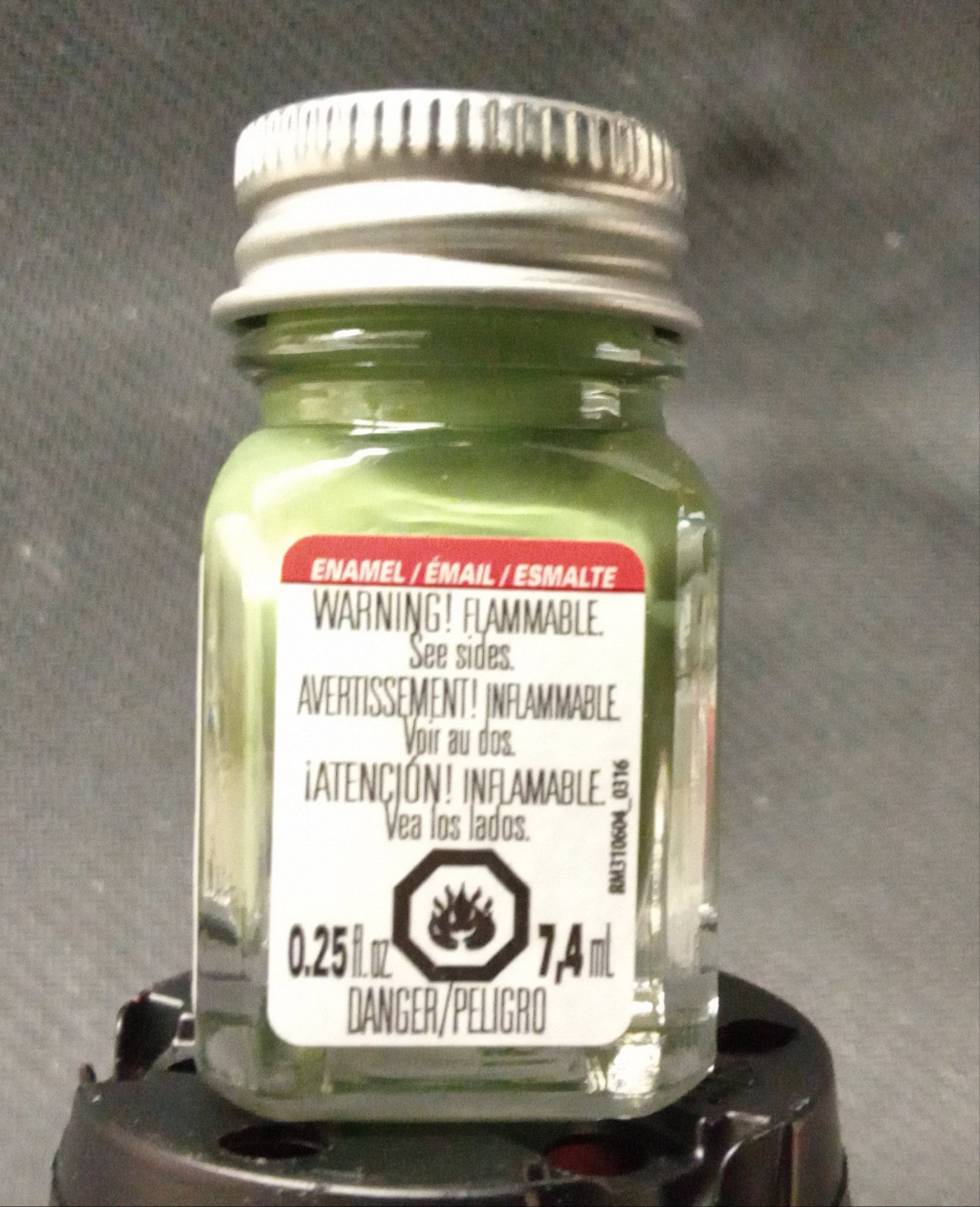 TESTORS 1/4 OZ BOTTLE FLAT GREEN