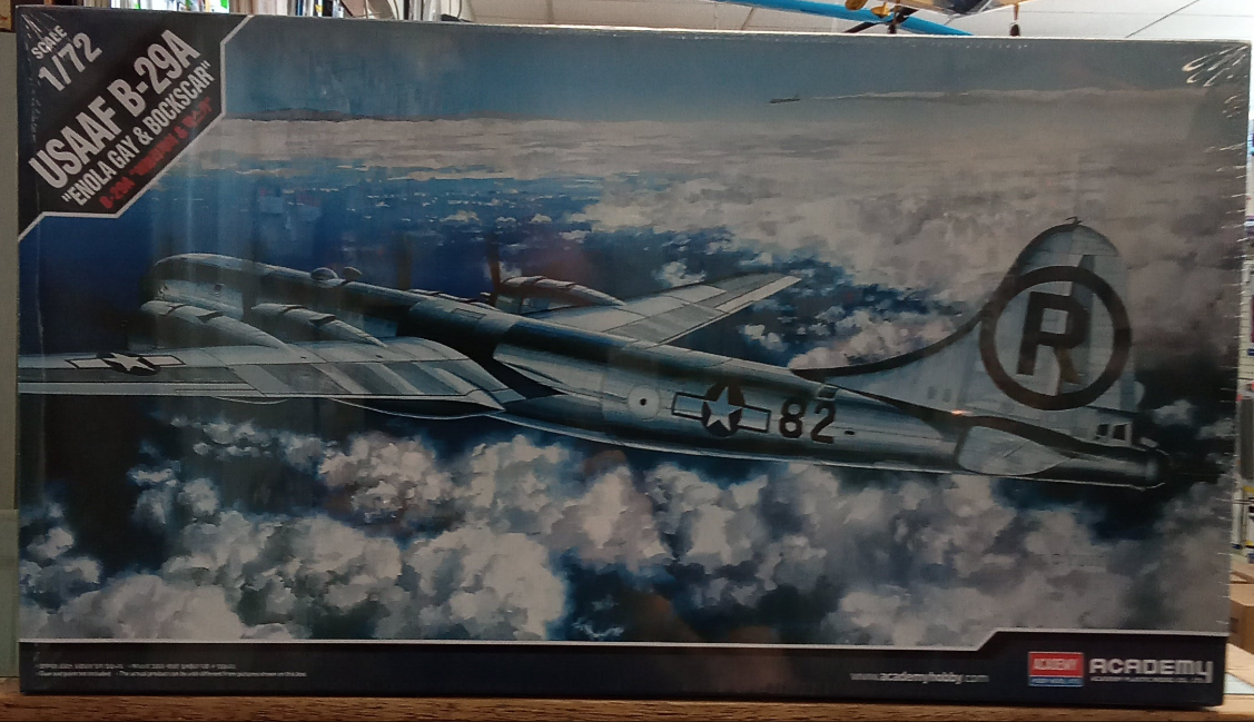 1/72 B-29-A ENOLA GAY