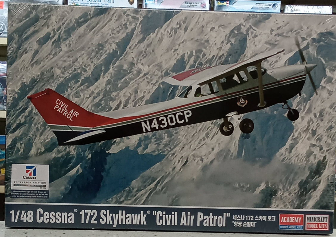 ACADEMY 1/48 CESSNA 172