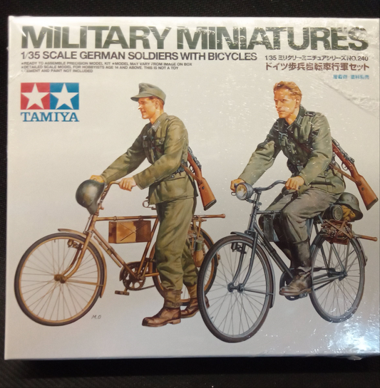 TAMIYA 1/35 GERMAN SOLDER W/BICYCLE
