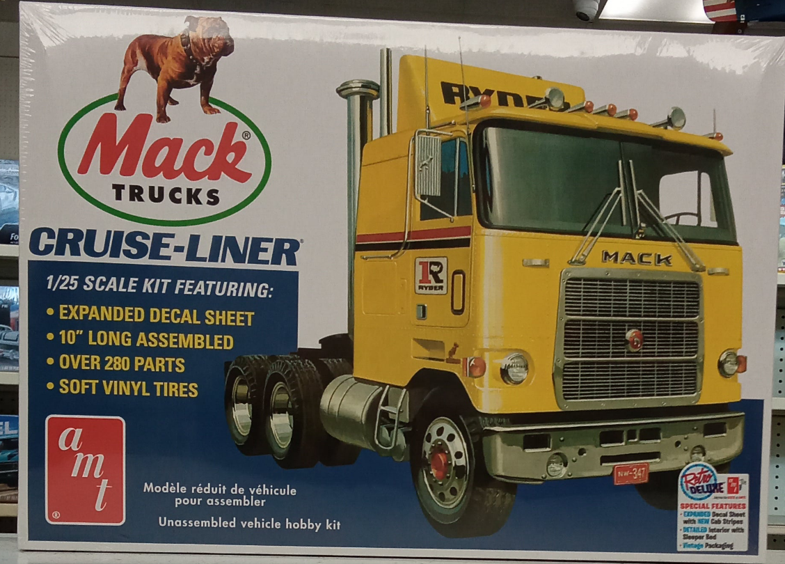 1/25 MACK CRUISELINER SEMT TRACTOR – Central Hobbies