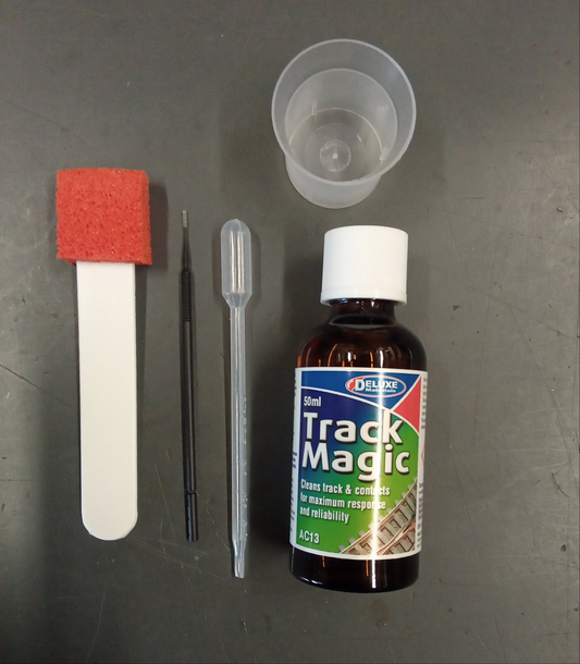TRACK MAGIC TRACK CLEANER