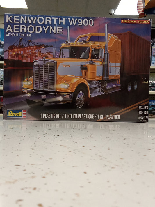 1/25 KENWORTH W900