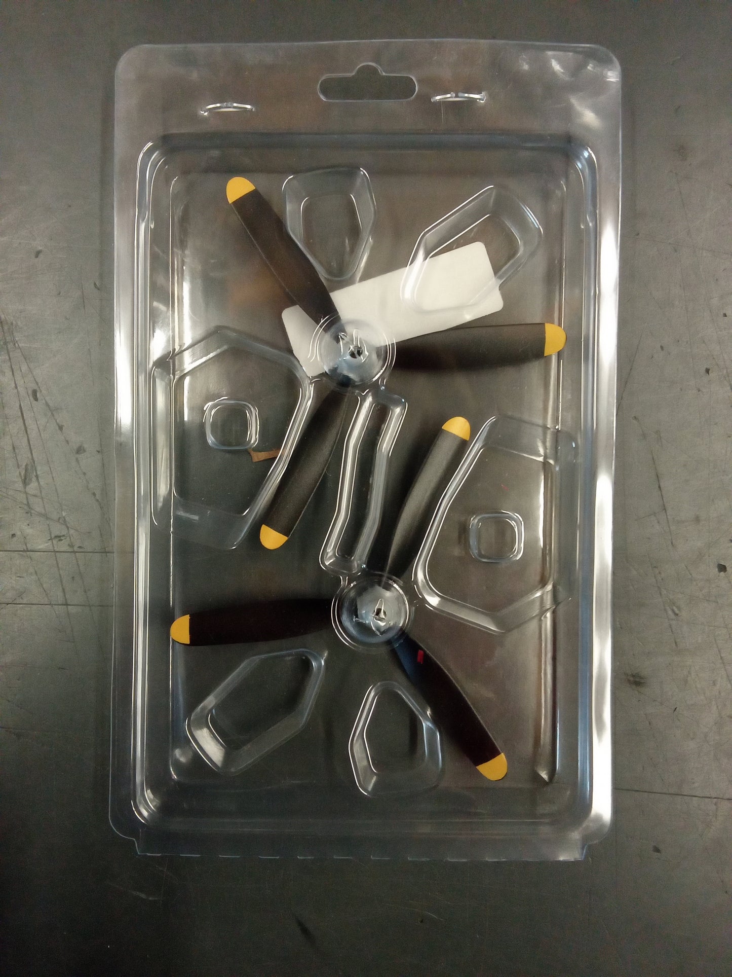 3BLADE SCALE PROP W/SPINN