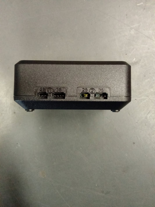 SPEKTRUM S220 20 WATT 2 BATTERY CHARGER